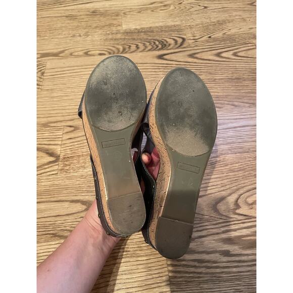 MADELINE Adonis Wedge Sandals Metallic Silver Size 8 - Picture 7 of 8